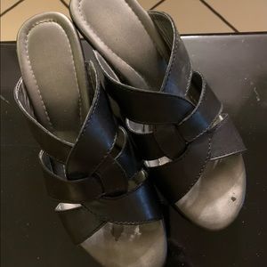 Naturalizer Strappy Leather Slip-On Heel, 9 1/2